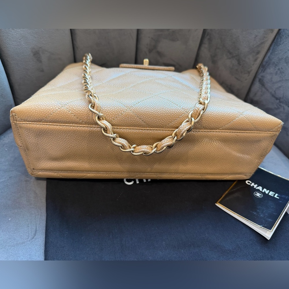 Rare CHANEL Kelly Iridescent Caviar Tote Shopper Bag - Picture 12 of 17